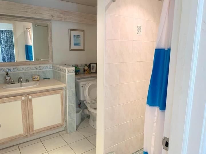 Bay View #7 Is A 2-bed, 3.5-bath Waterfront Townhouse In A Gated Community. 2 Bedroom Townhouse by RedAwning