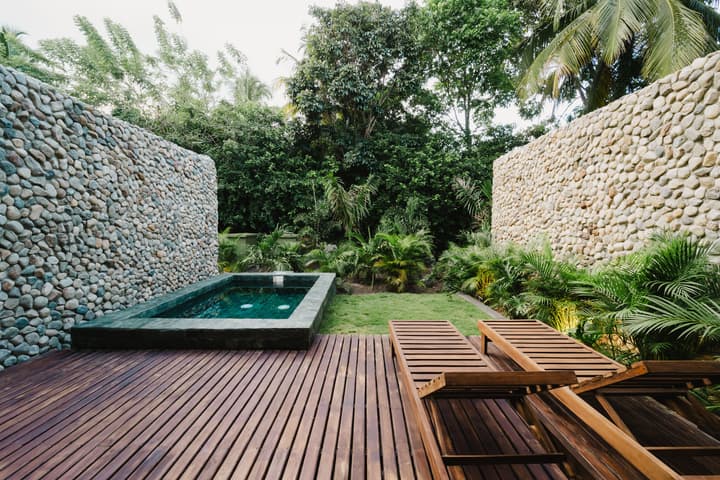 Naio Hotel y Villas