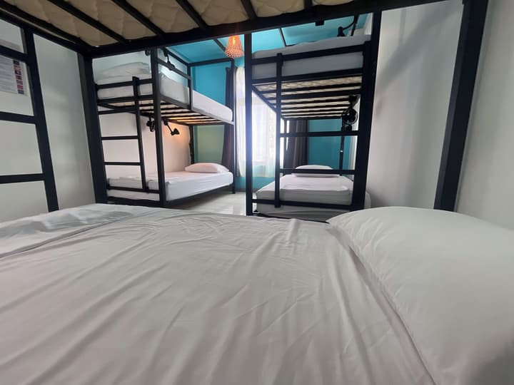 Lolas Hostal