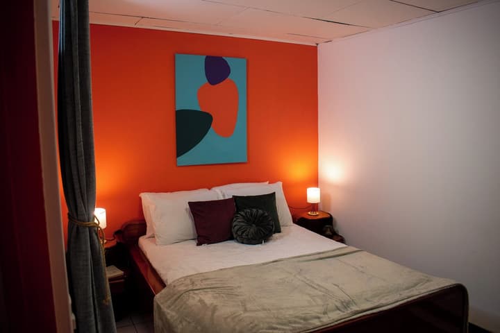 Lolas Hostal