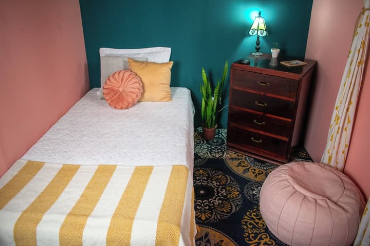 Lolas Hostal