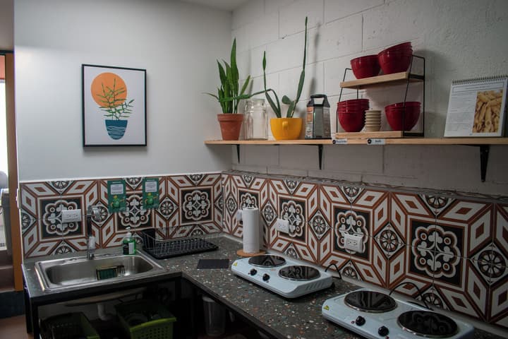 Lolas Hostal