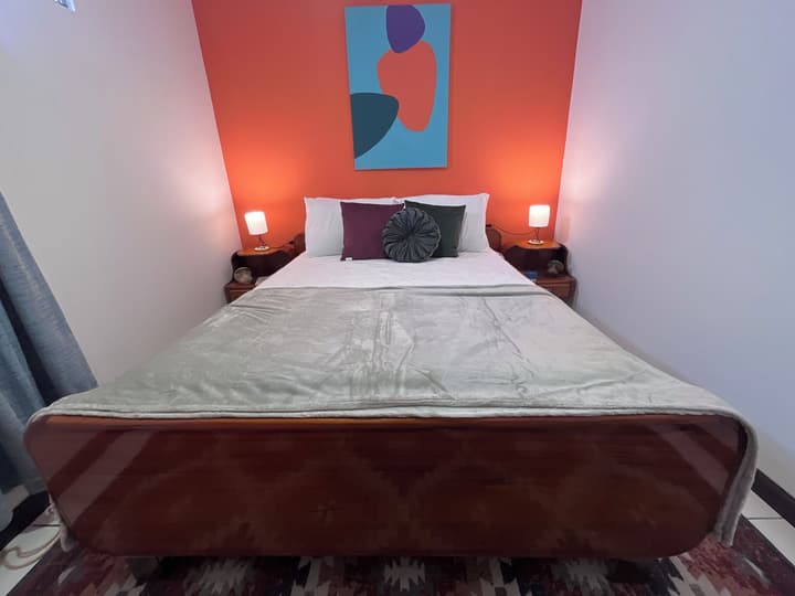 Lolas Hostal