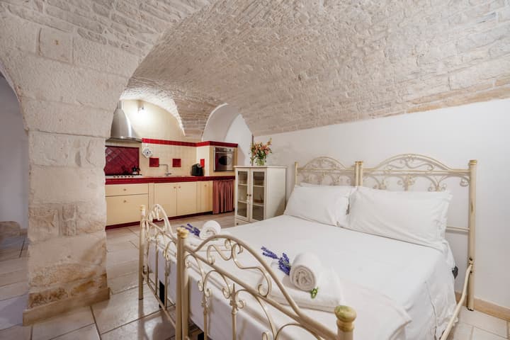 TRULLI CONTENTO ROOMS E APARTMENTS