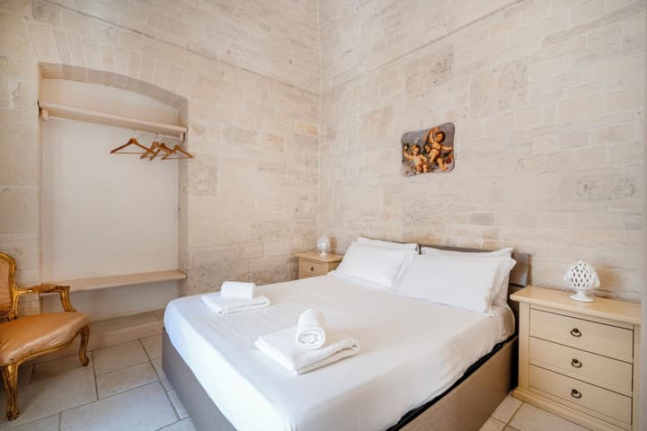 TRULLI CONTENTO ROOMS E APARTMENTS