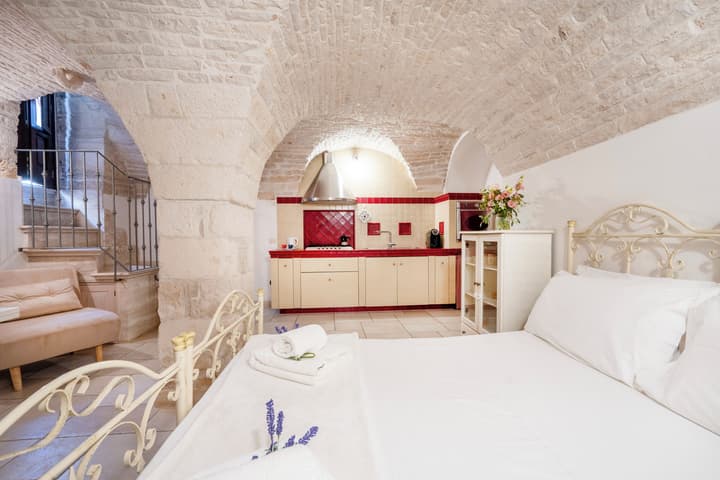 TRULLI CONTENTO ROOMS E APARTMENTS