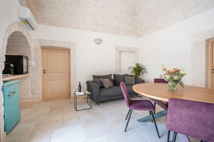 TRULLI CONTENTO ROOMS E APARTMENTS