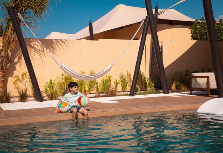 Bab Al Nojoum Hudayriyat Villas