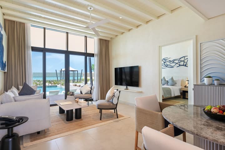 Bab Al Nojoum Hudayriyat Villas