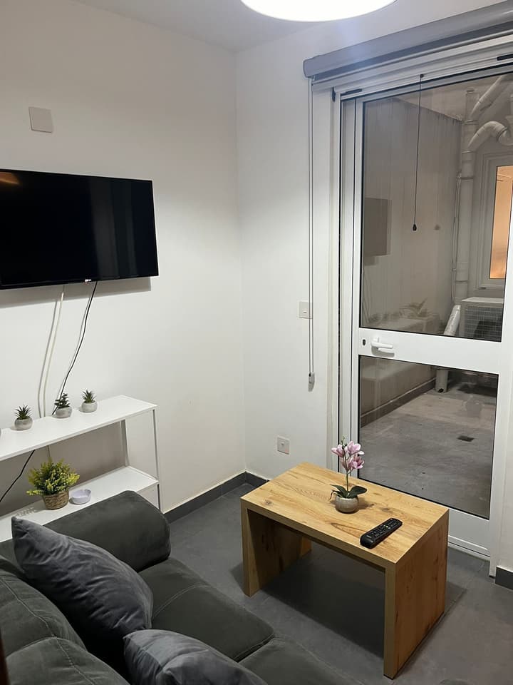 Elise Apartments
