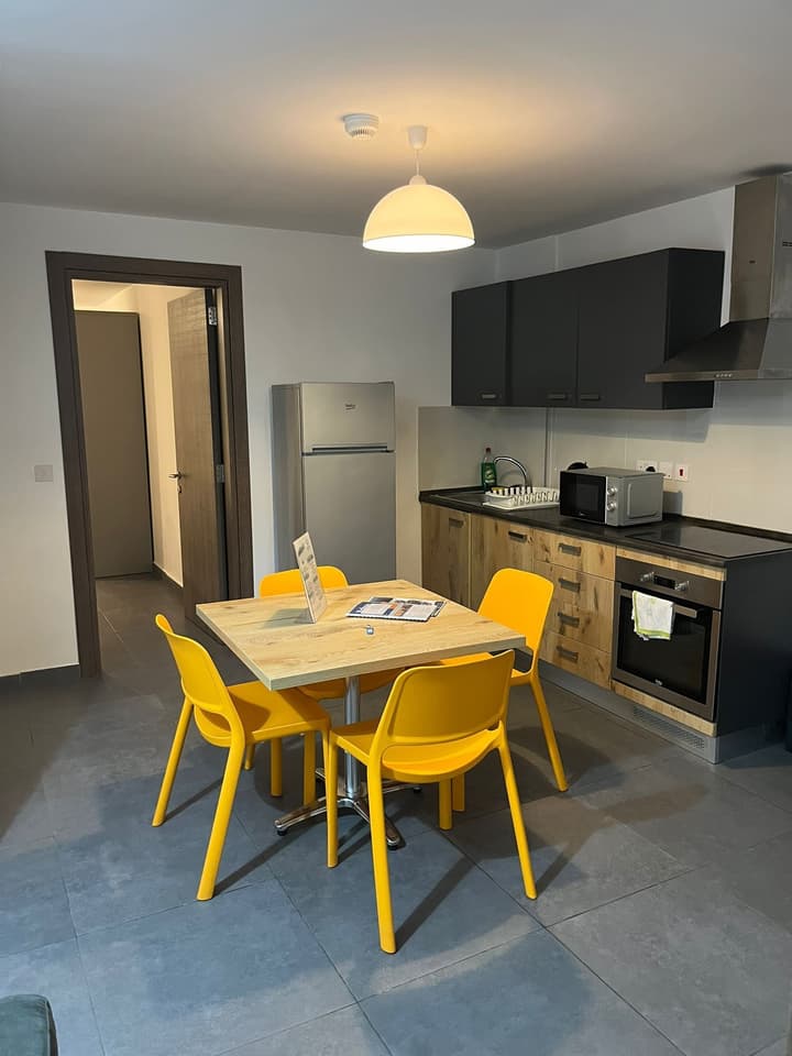 Elise Apartments