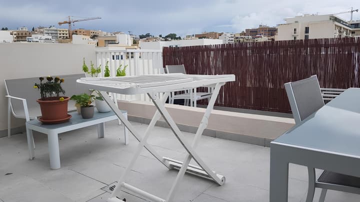 Elise Apartments