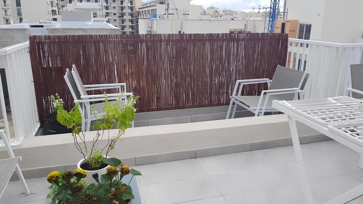 Elise Apartments
