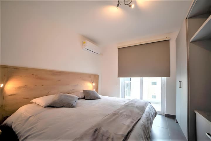 Elise Apartments