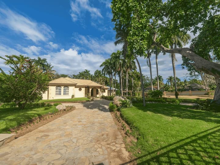 Casati Pearl House, Big House With Private Pool!