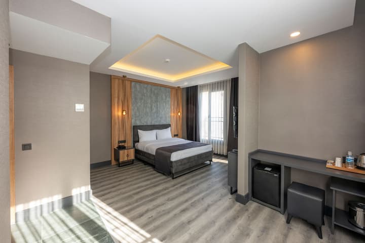 The Nirvanas Hotel