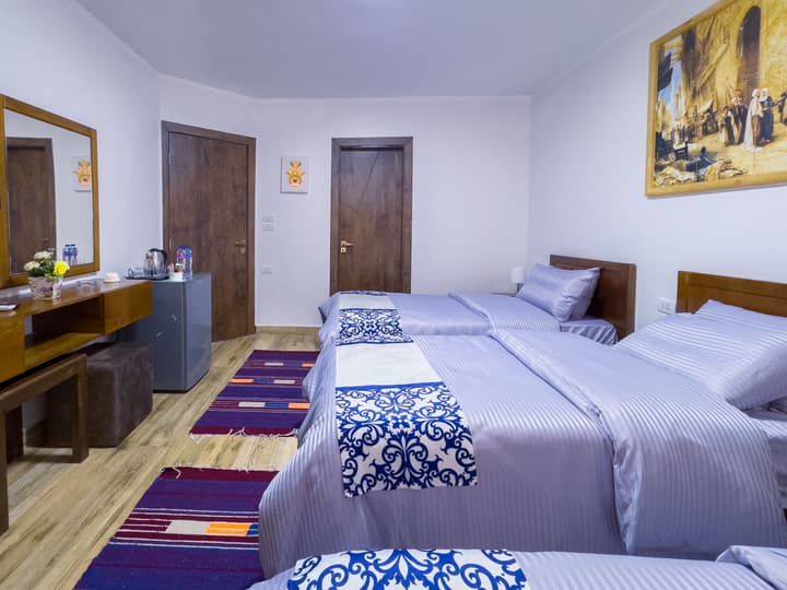Royal Crown Hotel Giza Pyramids View
