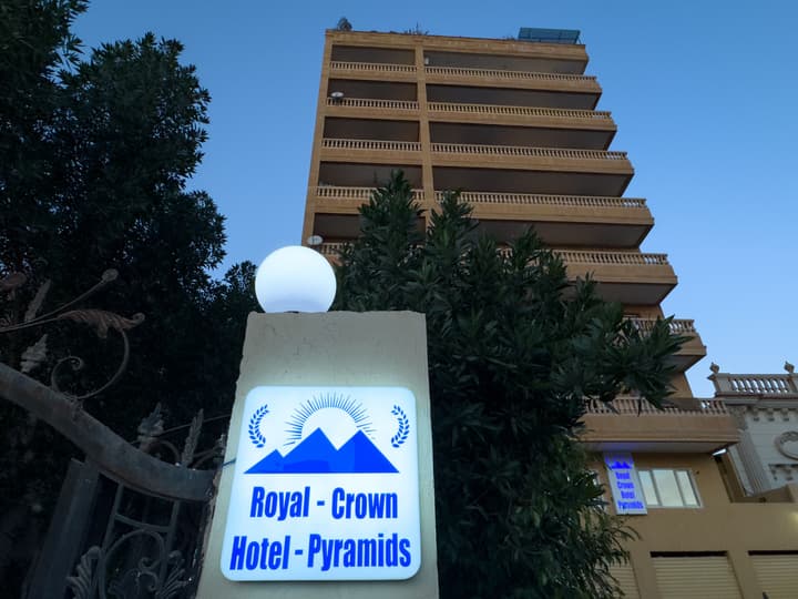 Royal Crown Hotel Giza Pyramids View