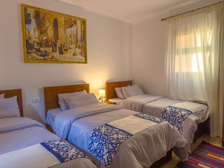 Royal Crown Hotel Giza Pyramids View