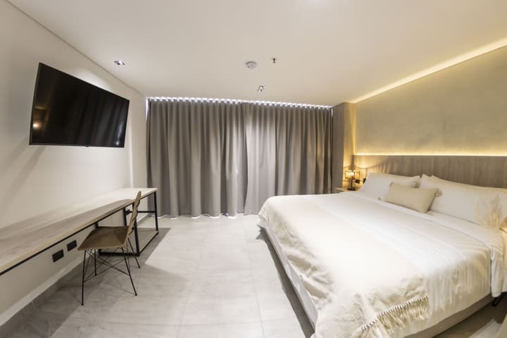 Sonata 44 Hotel Laureles