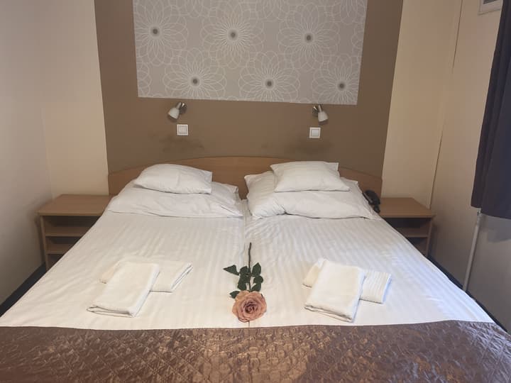 Hotel Rose City