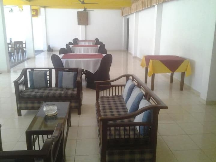 Larn's villa.