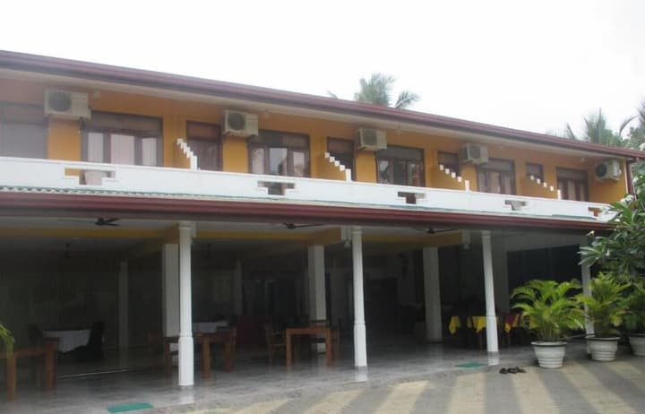 Larn's villa.