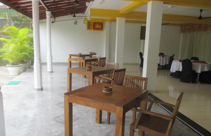 Larn's villa.