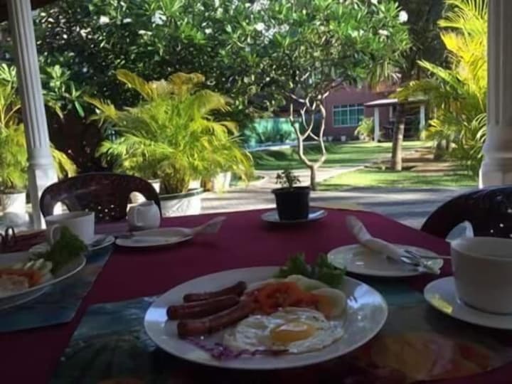 Larn's villa.