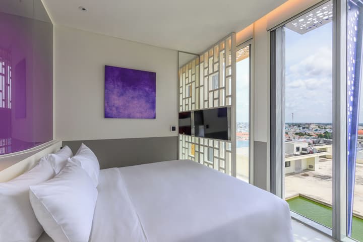 Wink Can Tho Centre, Unscripted by Hyatt - 24-Hour Stays
