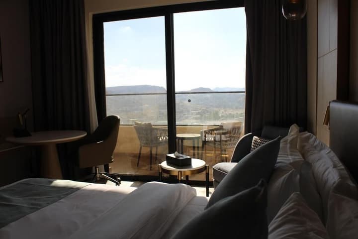 H Luxury Hotel