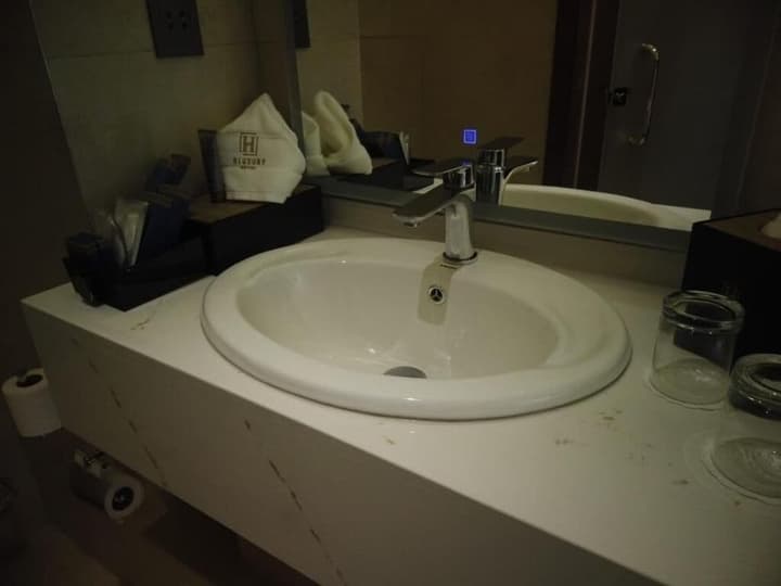 H Luxury Hotel