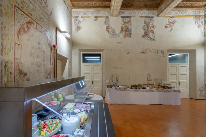 Ca' Uberti Palace Hotel , Mantegna Hotels