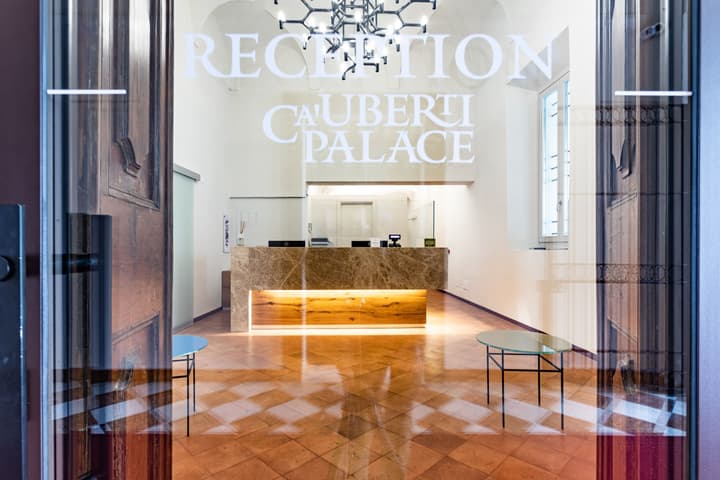 Ca' Uberti Palace Hotel , Mantegna Hotels