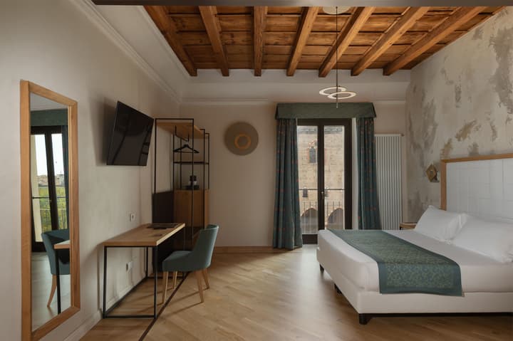 Ca' Uberti Palace Hotel , Mantegna Hotels