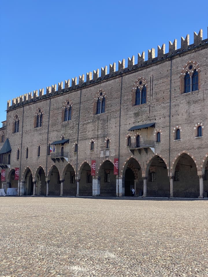 Ca' Uberti Palace Hotel , Mantegna Hotels