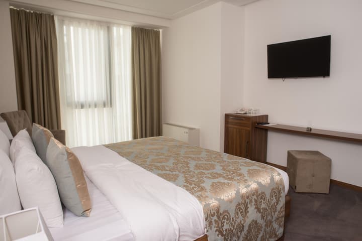 Hotel R