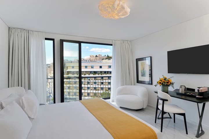 The Athenaeum Luxury Hotel