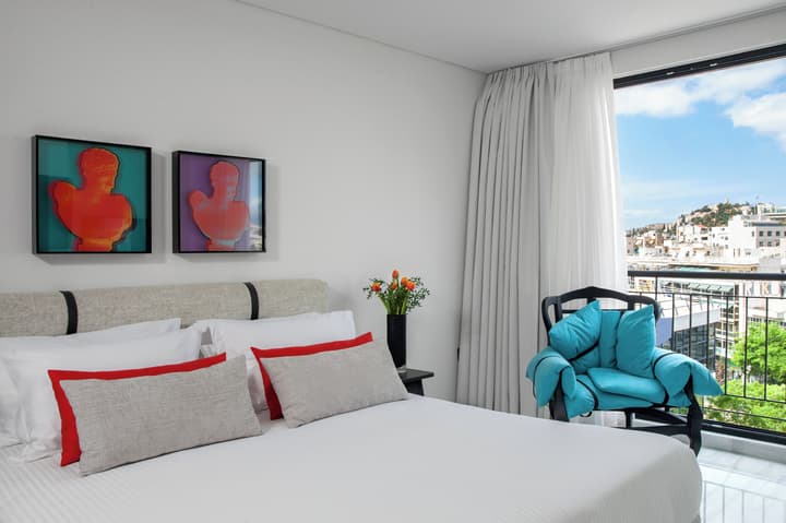The Athenaeum Luxury Hotel