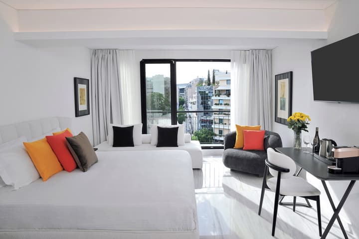 The Athenaeum Luxury Hotel