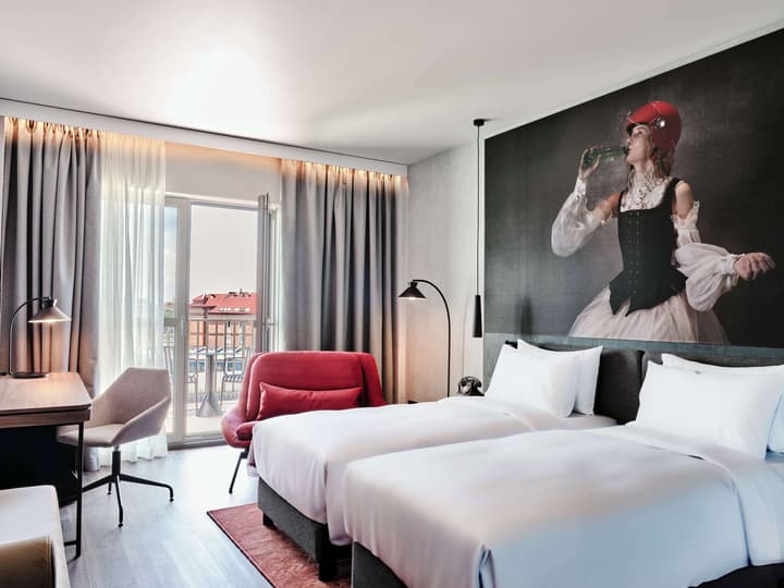 Radisson RED Hotel & Radisson RED Apartments, Kraków