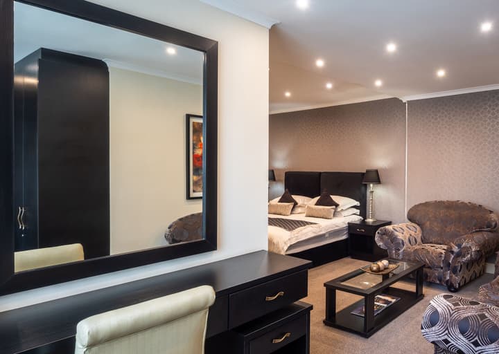 10 2nd Avenue Boutique Hotel by Dream Resorts