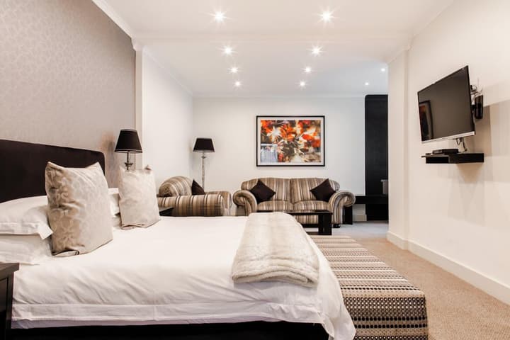 10 2nd Avenue Boutique Hotel by Dream Resorts
