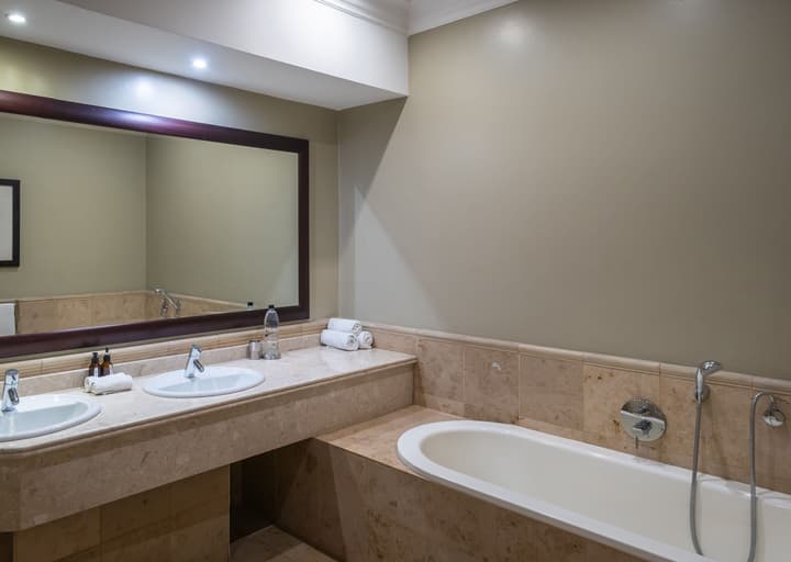10 2nd Avenue Boutique Hotel by Dream Resorts