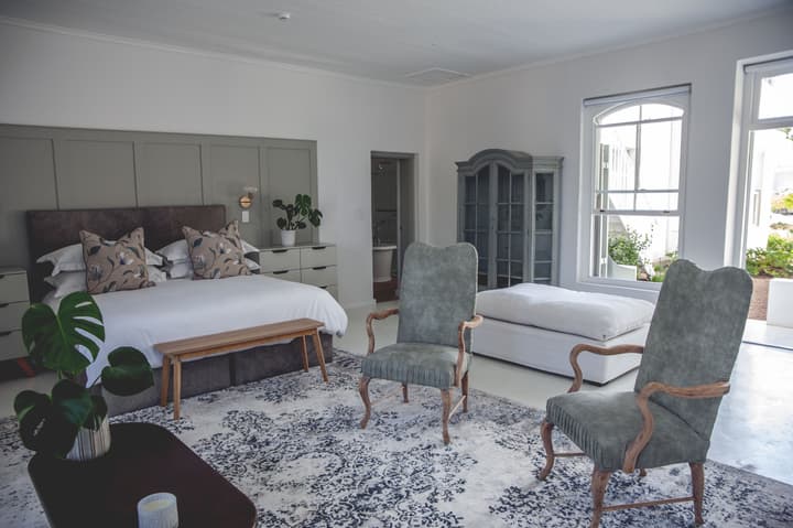 The Grand Hotel Robertson