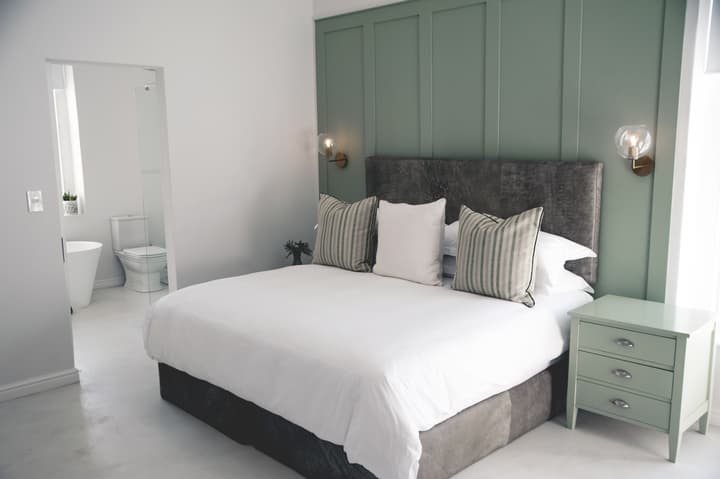 The Grand Hotel Robertson
