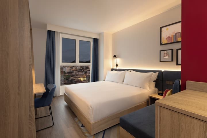 Hampton By Hilton Malaga Martiricos
