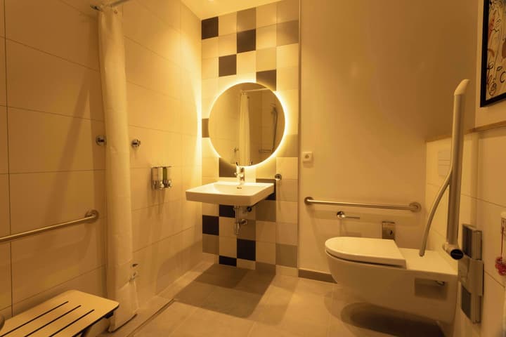Hampton By Hilton Malaga Martiricos