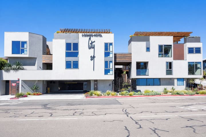 City24 Hotel Little Italy Mission Hills