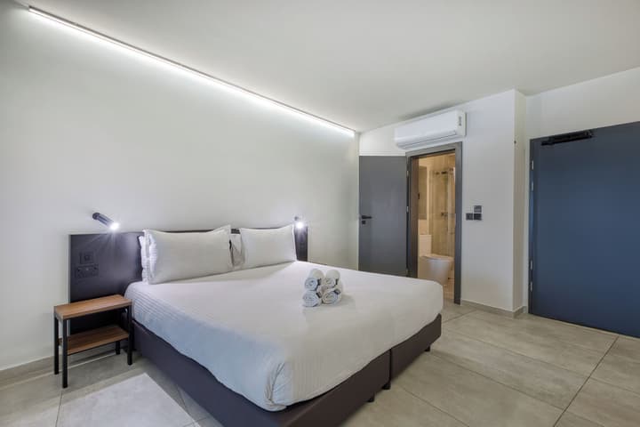 Onyx Hotel